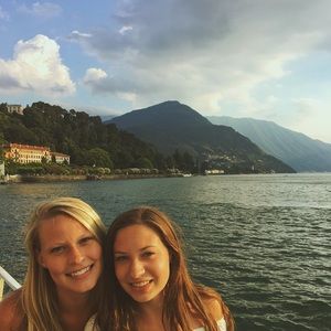 Meet your Posher, Casey